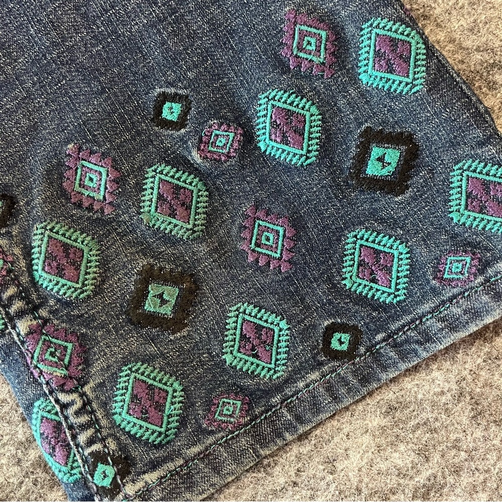 Cowgirl Tuff Co Embroidered Bootcut Jeans Size 24x35 Stretch Western Cowgirl Y2K - Picture 6 of 16